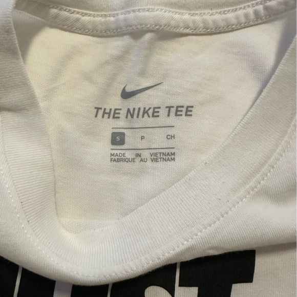 Nike Tee - Picture 3 of 4